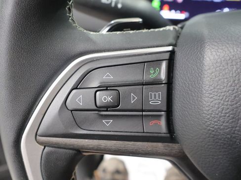 Used 2023 Jeep Grand Cherokee L Limited w/ Luxury Tech Group II AWD/4WD image 34