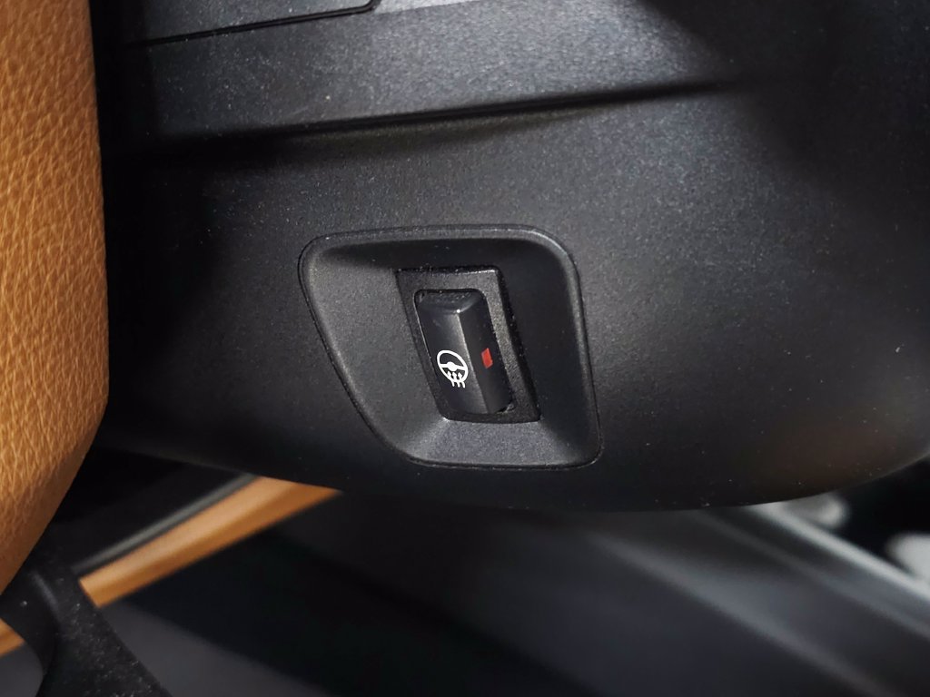 Used 2015 BMW 428i xDrive Convertible AWD/4WD image 19
