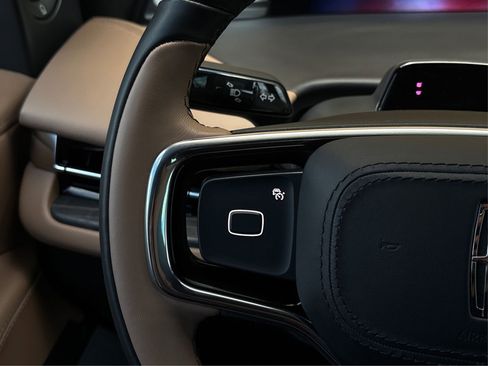 Used 2025 Lincoln Navigator L Black Label image 29