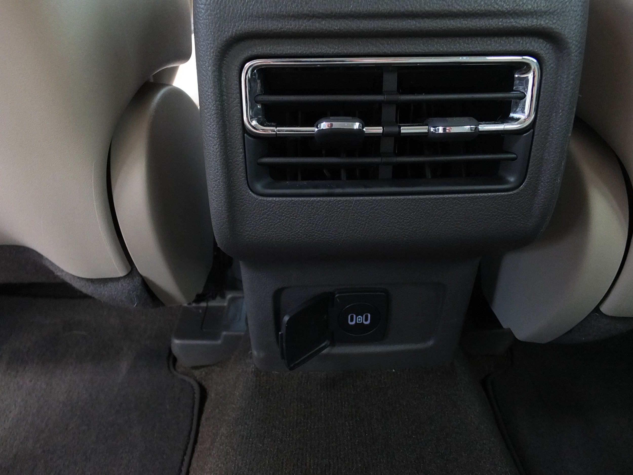Used 2023 Lincoln Corsair FWD image 18