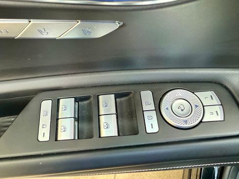 Used 2024 Genesis GV80 2.5T image 13