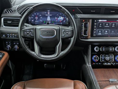 Used 2024 GMC Yukon Denali Ultimate image 4