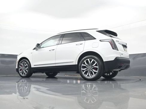Used 2024 Cadillac XT5 Sportv w/ Technology Package AWD/4WD image 27