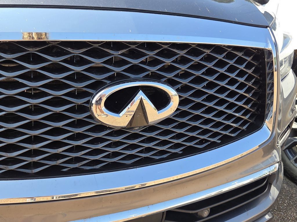 Used 2020 INFINITI QX80 Luxe w/ Proassist Package RWD image 8