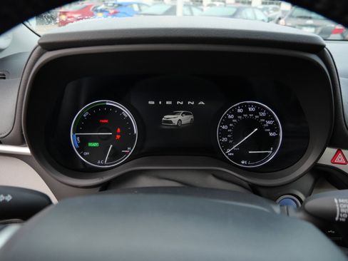 New 2023 Toyota Sienna Limited image 21