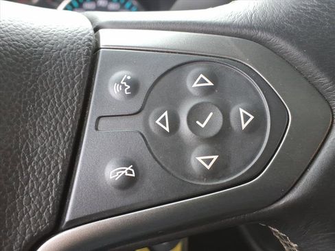 Used 2018 Chevrolet Silverado 1500 LT w/ All Star Edition image 33