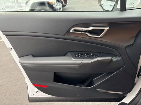 Used 2026 Kia Sportage EX w/ EX Panorama Roof Package image 25