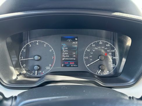 Used 2024 Toyota Corolla LE image 17