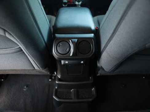 Used 2025 Jeep Wrangler Willys 4xe image 32