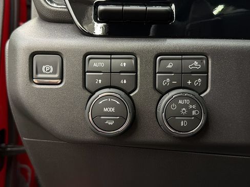 Used 2026 Chevrolet Silverado 1500 ZR2 w/ LPO, Dark Essentials Package AWD/4WD image 31