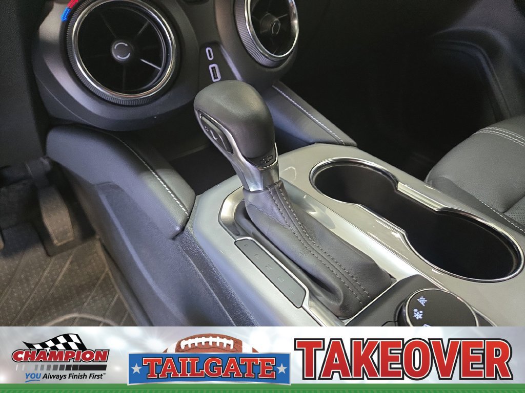 Used 2024 Chevrolet Blazer LT w/ Midnight/Sport Edition FWD image 31