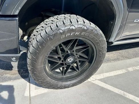 Used 2021 GMC Sierra 2500 Denali w/ Denali Black Diamond Edition image 6