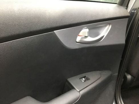 Used 2024 Kia Forte LXS image 10