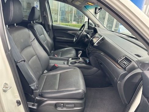 Used 2018 Honda Ridgeline RTL-T image 12