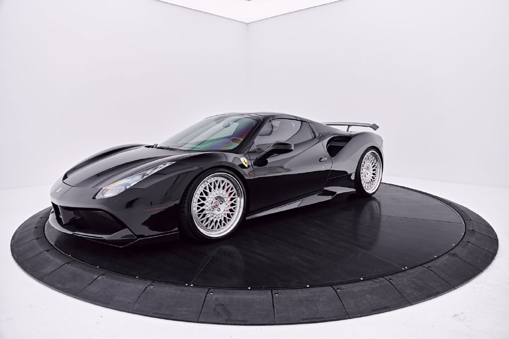 Used 2018 Ferrari 488 Spider RWD image 17