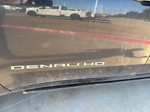 Used 2023 GMC Sierra 3500 Denali w/ Denali Ultimate Package image 15