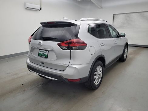 Used 2018 Nissan Rogue SV w/ Premium Package AWD/4WD image 9