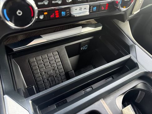 Used 2025 Ford F250 Platinum image 45