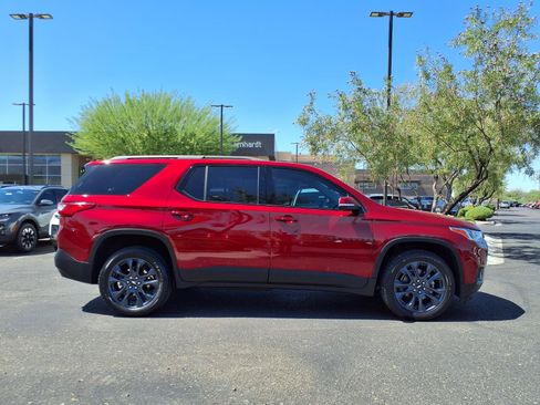 Used 2021 Chevrolet Traverse RS w/ LPO, Floor Liner Package FWD image 7