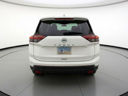 Used 2025 Nissan Rogue SV image 7