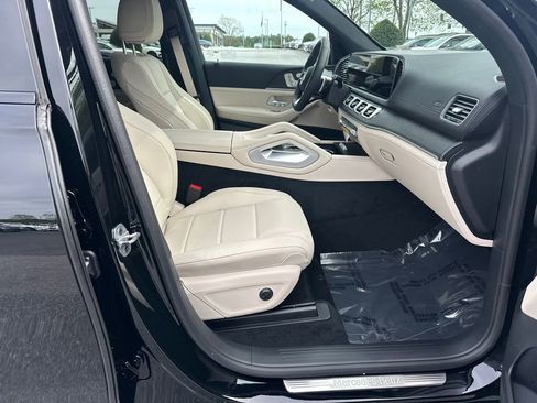 New 2026 Mercedes-Benz GLS 450 4MATIC image 14