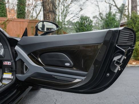 Used 2004 Porsche Carrera GT image 25