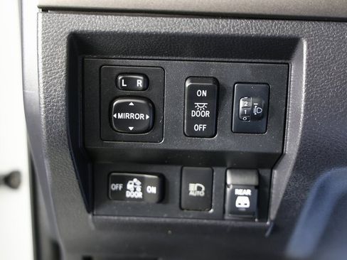 Used 2021 Toyota Tundra SR5 image 25