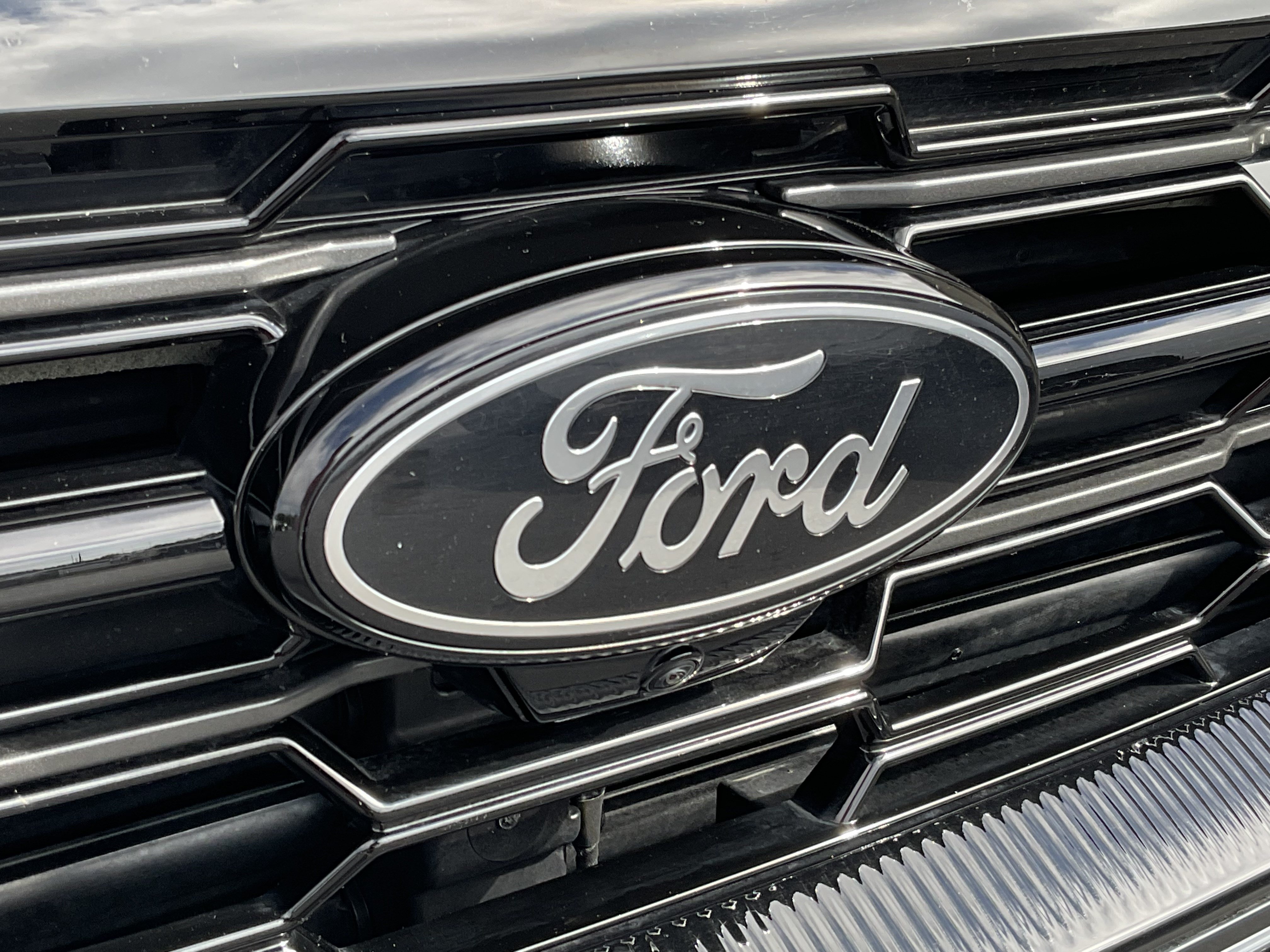 Used 2025 Ford Expedition Max Platinum w/ Stealth Appearance Package AWD/4WD image 6