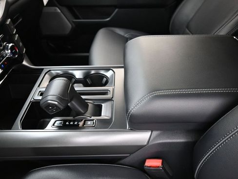 Used 2025 Ford F150 Lariat w/ Equipment Group 501A Mid image 20