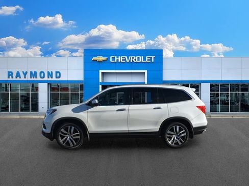 Used 2017 Honda Pilot Elite image 6