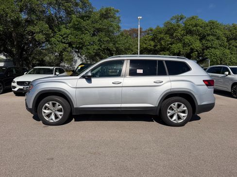 Used 2018 Volkswagen Atlas SE image 3