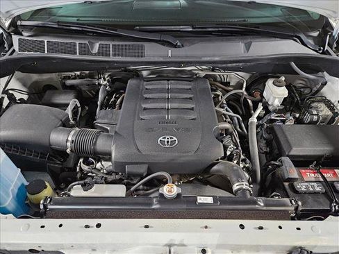 Used 2021 Toyota Sequoia Limited image 21