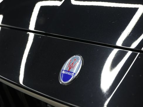 Used 2021 Maserati Quattroporte S RWD image 7