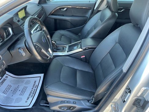 Used 2016 Volvo XC70 T5 Premier w/ Proximity Package AWD/4WD image 11