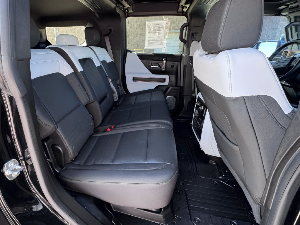 Used 2024 GMC Hummer EV 3X w/ LPO, Illumination Package AWD/4WD image 35