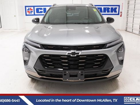 Used 2025 Chevrolet Trax ACTIV w/ Driver Confidence Package FWD image 2