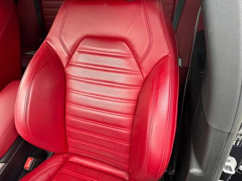 Used 2023 Alfa Romeo Stelvio Veloce AWD/4WD image 32