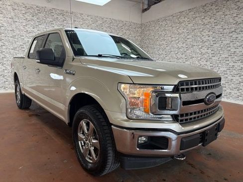 Used 2018 Ford F150 XLT w/ Equipment Group 302A Luxury AWD/4WD image 9