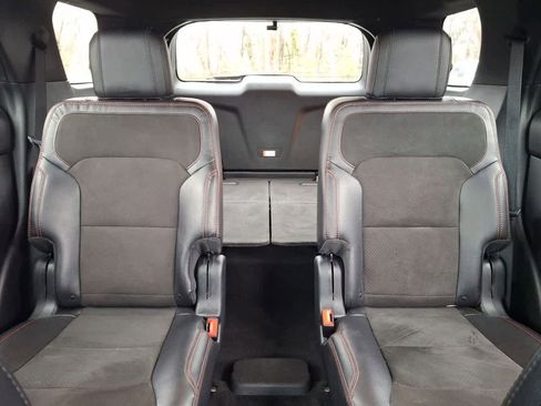 Used 2018 Ford Explorer XLT w/ Equipment Group 202A image 13