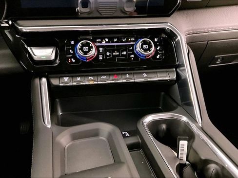 New 2026 GMC Sierra 3500 Denali w/ Denali Reserve Package AWD/4WD image 7
