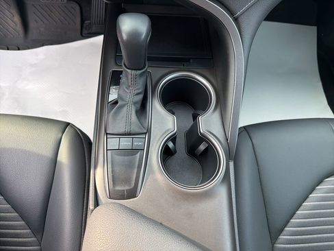 Used 2023 Toyota Camry SE w/ Convenience Package image 16