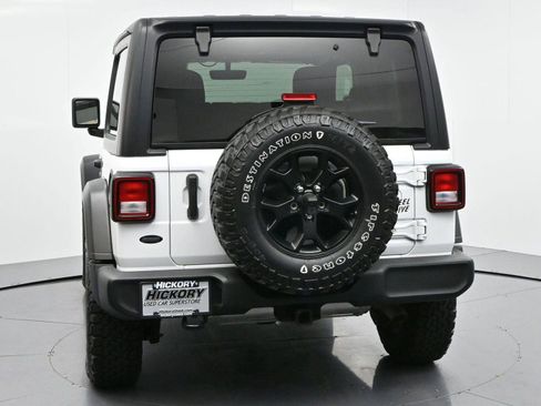 Used 2022 Jeep Wrangler Sport AWD/4WD image 6