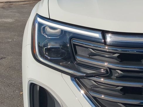 Used 2025 Volkswagen Atlas SE image 11