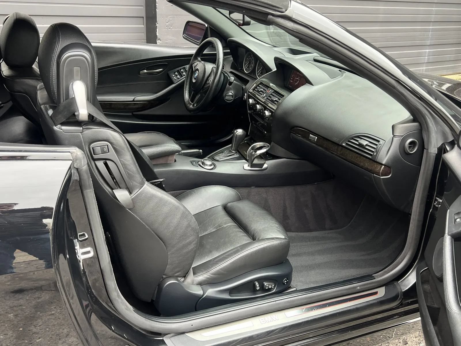 Used 2007 BMW 650i Convertible RWD image 16