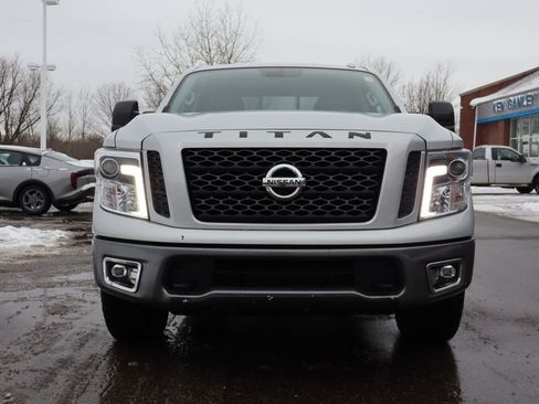 Used 2018 Nissan Titan PRO-4X image 6
