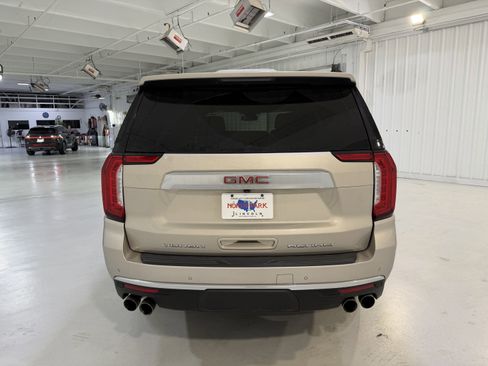 Used 2023 GMC Yukon Denali image 4
