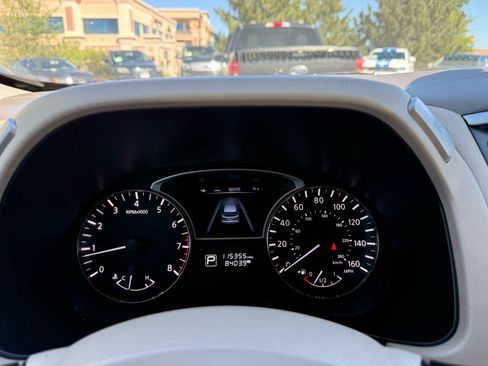 Used 2013 Nissan Pathfinder S AWD/4WD image 30