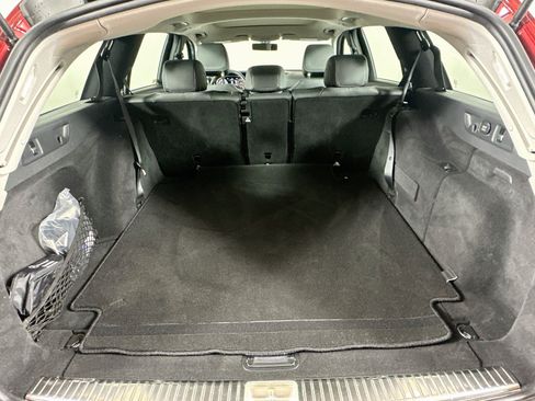 Used 2018 Mercedes-Benz E 400 4MATIC Wagon w/ Premium 1 Package image 29
