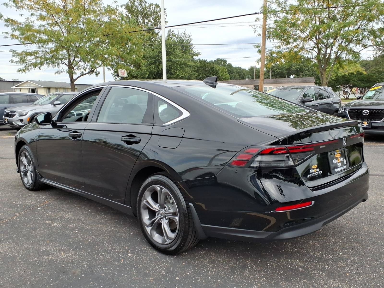 Used 2024 Honda Accord EX image 10
