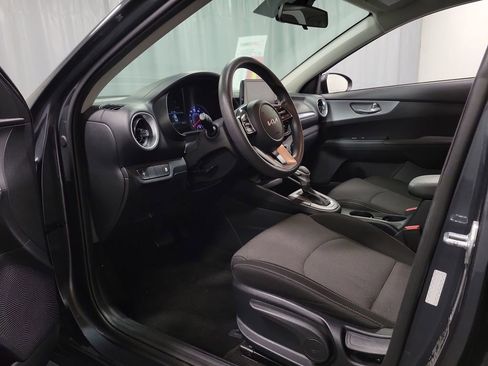 Used 2022 Kia Forte Sedan FWD image 12